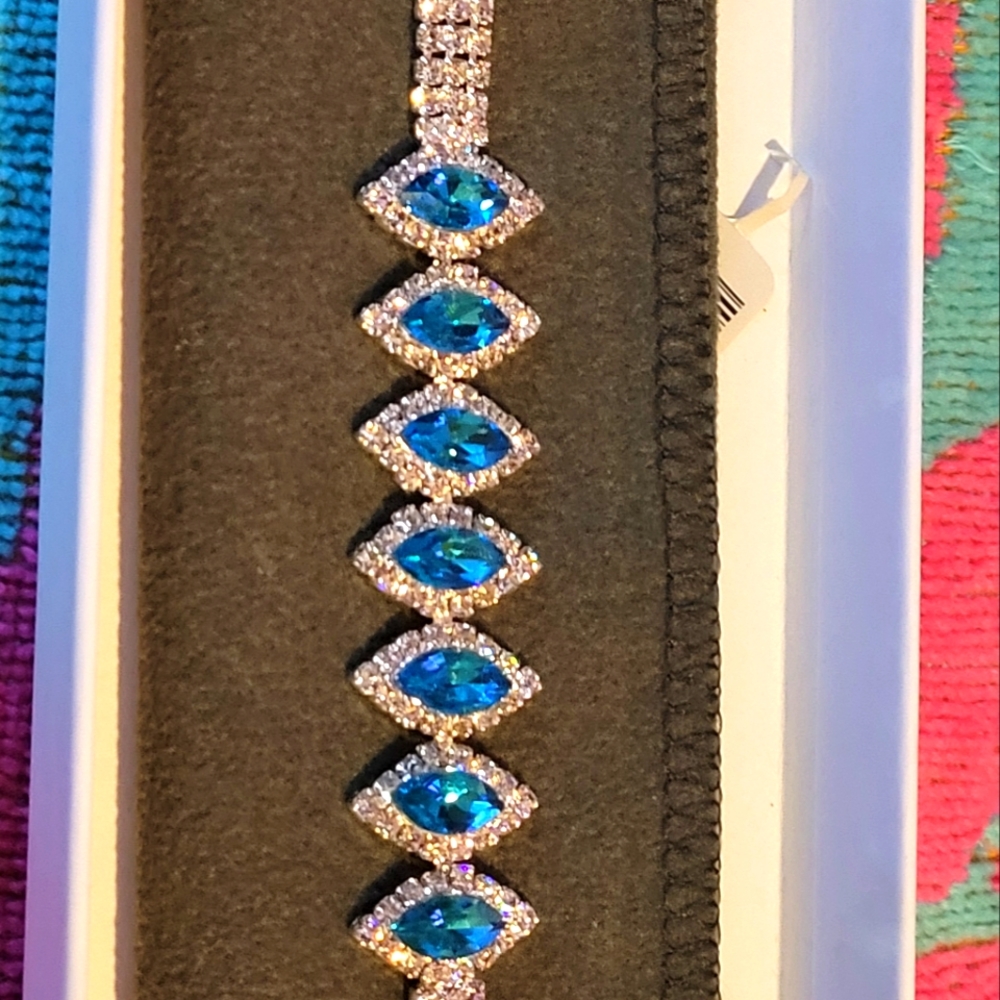 Rhinestone bracelet NWT